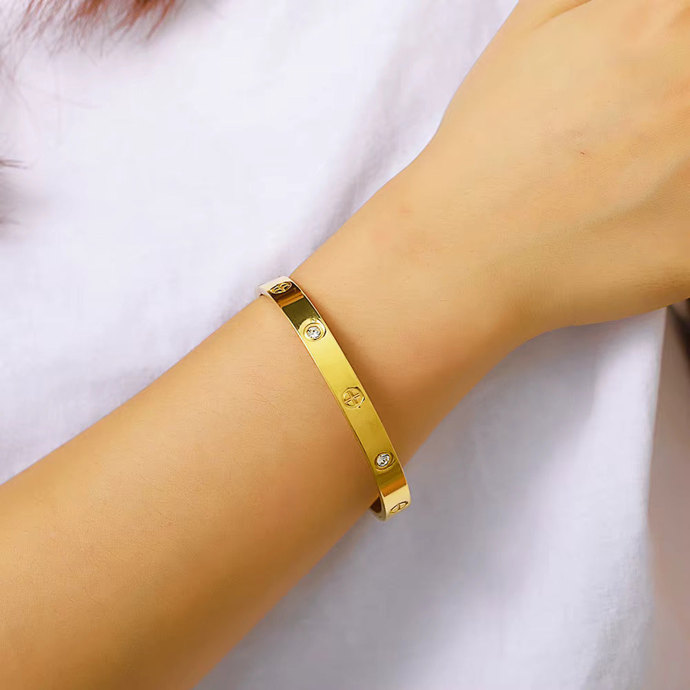 THE LUMIÈRE BRACELET