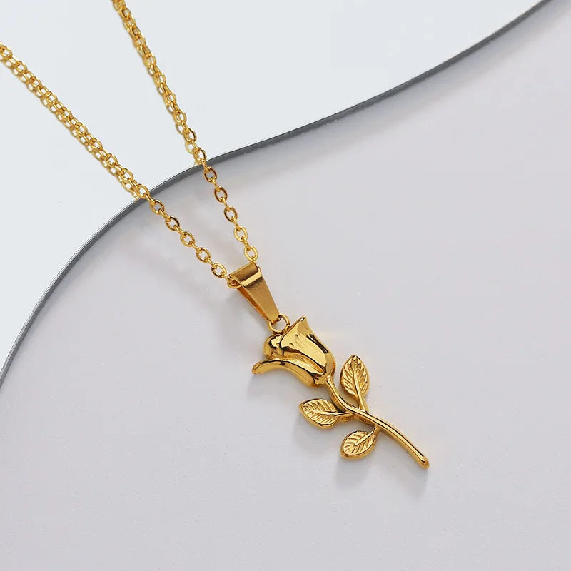 THE ROSÉ COLLARBONE NECKLACE