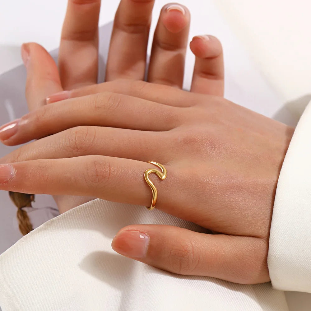THE WAVE RING